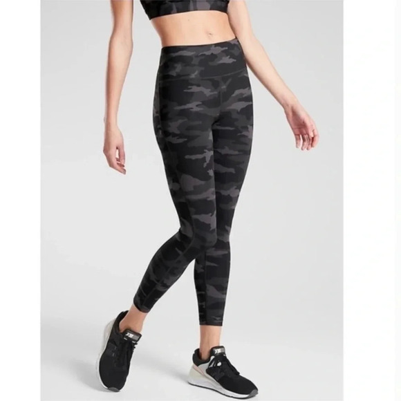 Athleta Camo Ultimate 7/8 Tights - Picture 1 of 7